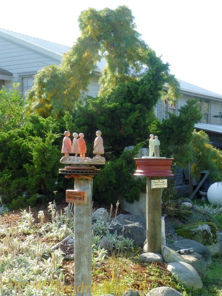 Two-Conversations-in-the-Pettygrove-garden.jpg